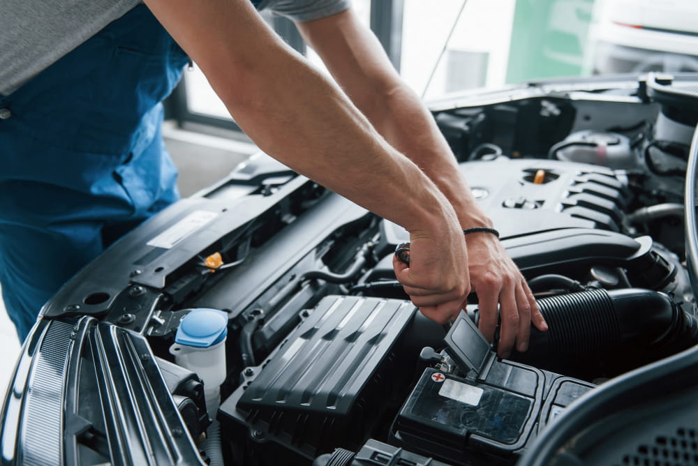 Battery change service in Dubai Battery change service in Dubai