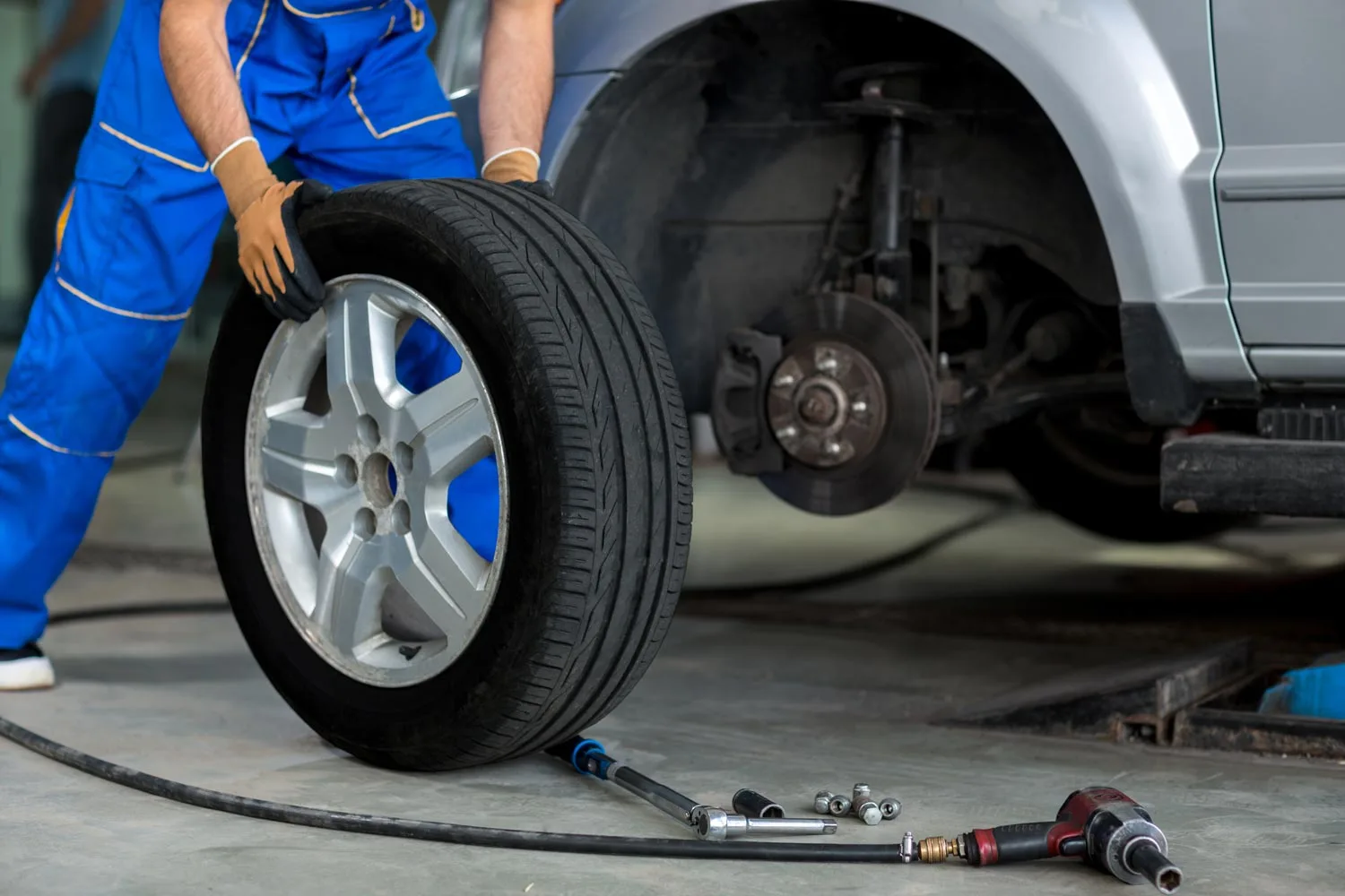 Flat tyre repair service in home office Flat tyre repair service in home office